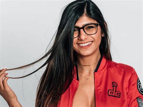 Mia Khalifa’s Glasses Sell for Reported $100,000 at Auction.